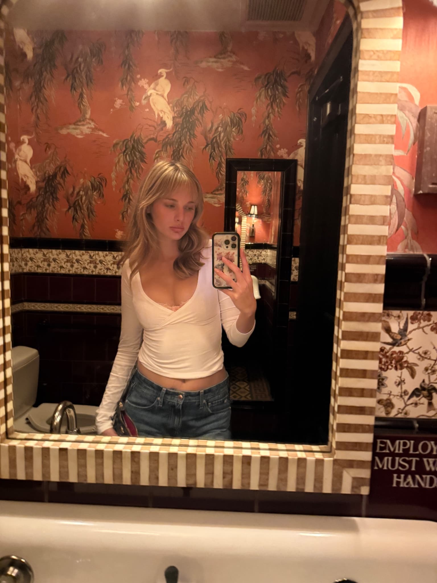 natalie_hand