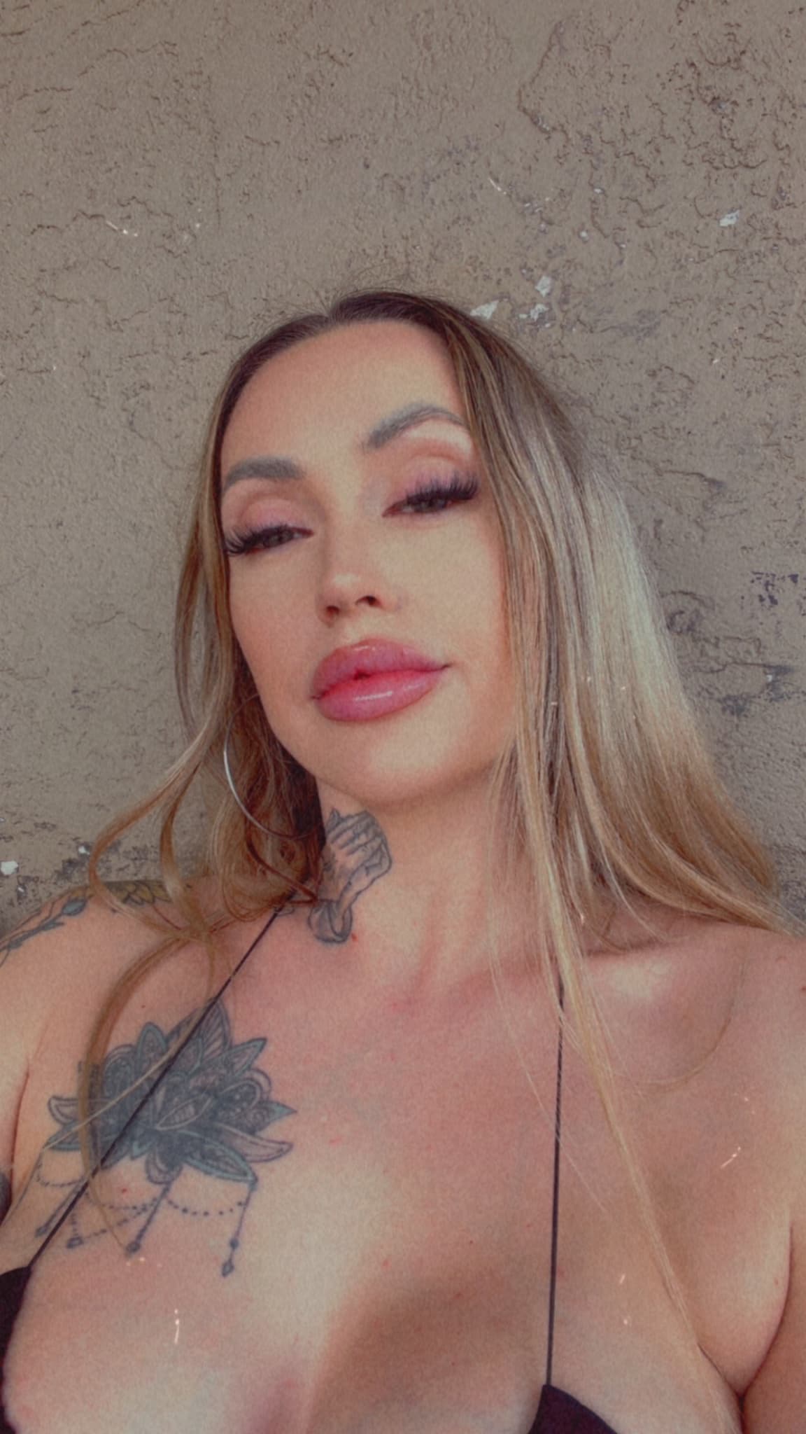 mia_bf69bc05 photoshoot